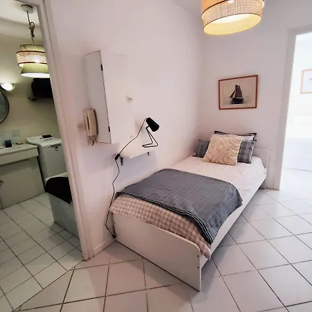 Apartment Exceptionnel T2 A Quelques Pas De La Mer Et Du Port D'hyeres Lesclesdenicole