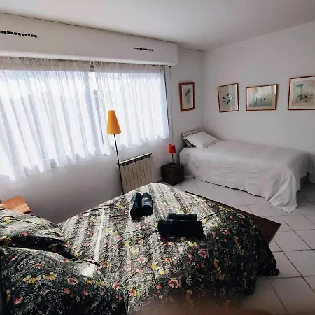 Appartement Exceptionnel T2 A Quelques Pas De La Mer Et Du Port D'hyeres Lesclesdenicole Hyères
